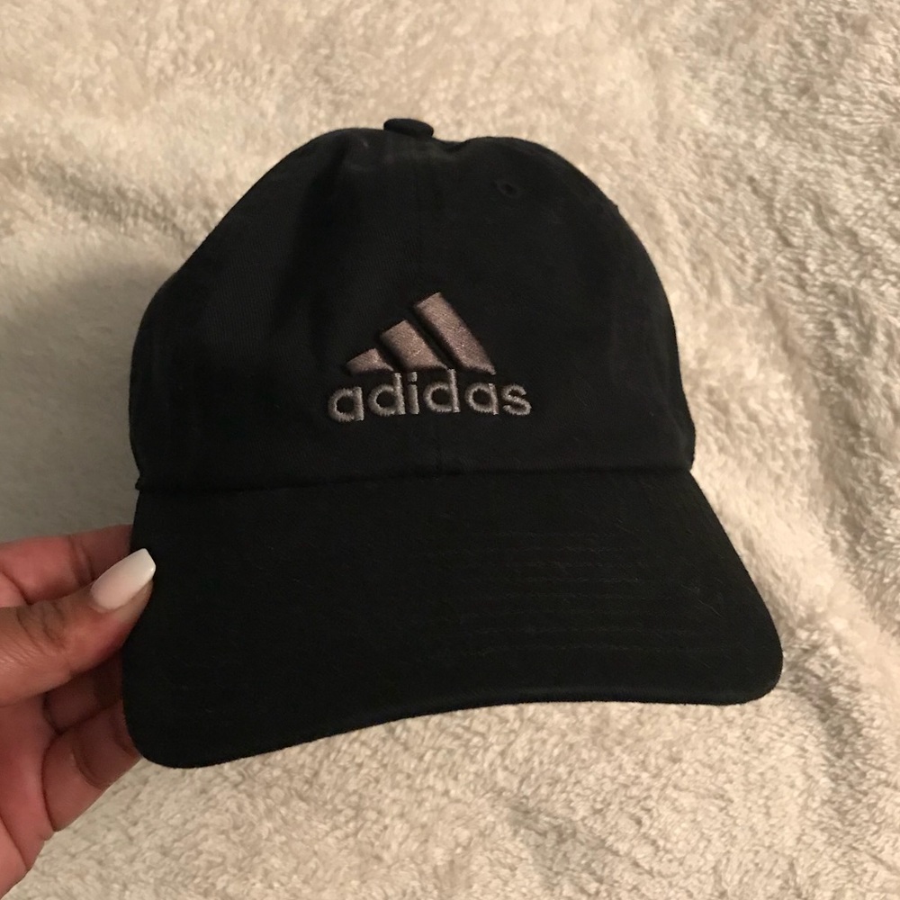 🎩Adidas Black Hat!